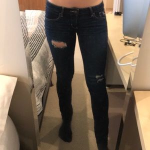 Hollister dark wash distressed denim size 3R